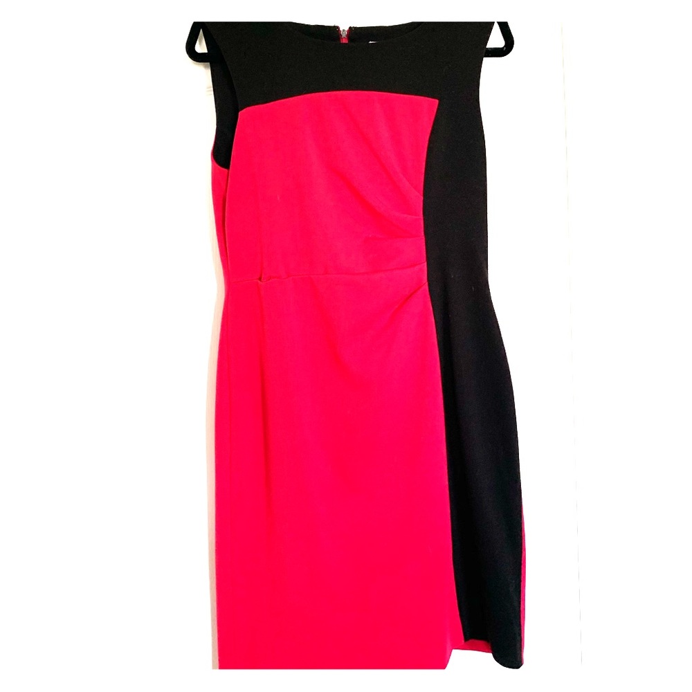 Sleeveless dress